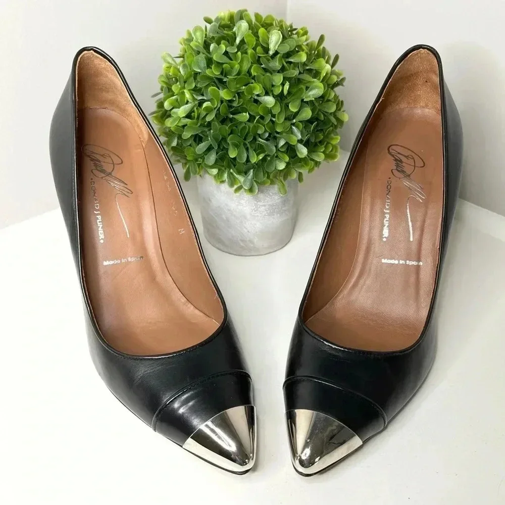 Donald J Pliner Vero Cuoio Black Pointed Heels - Picture 8 of 13